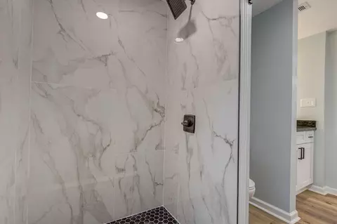 Bath - 61 Longview Ct, Lancaster, KY 40444 photo 7 of 11