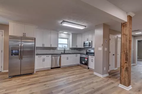 Kitchen - 61 Longview Ct, Lancaster, KY 40444 photo 1 of 6