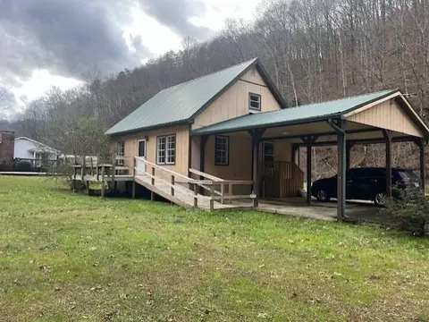 867 Rt 3379, Betsy Lane, KY 41605