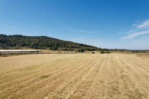 24 Elihu Cabin Hollow Rd, Somerset, KY 42501