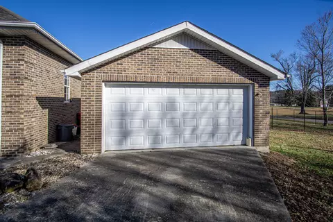 Exterior - 20 Timber Ridge Way, Corbin, KY 40701 photo 4 of 11