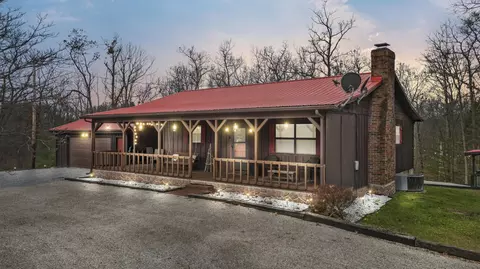 298 Deerpark Dr, Wellington, KY 40387