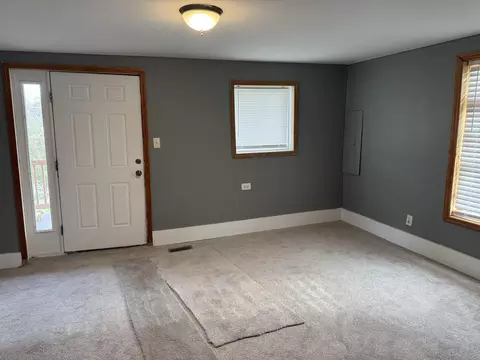Living - 95 Fred Nash Ln, Corbin, KY 40701 photo 2 of 2