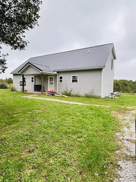 5100 Murphysville Rd, Maysville, KY 41056