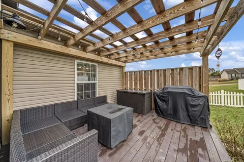 Exterior - 37 Grayson Dr, Morehead, KY 40351 photo 4 of 5