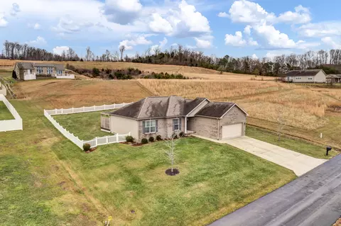 37 Grayson Dr, Morehead, KY 40351