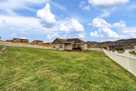Exterior - 37 Grayson Dr, Morehead, KY 40351 photo 3 of 5