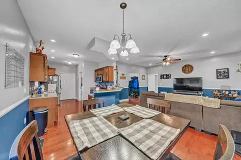 Dining - 37 Grayson Dr, Morehead, KY 40351 photo 1 of 3