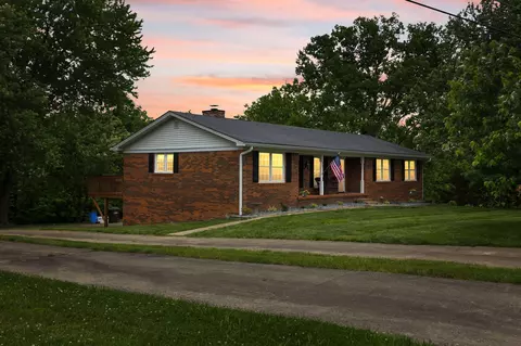 204 Walnut Hill Dr, Richmond, KY 40475