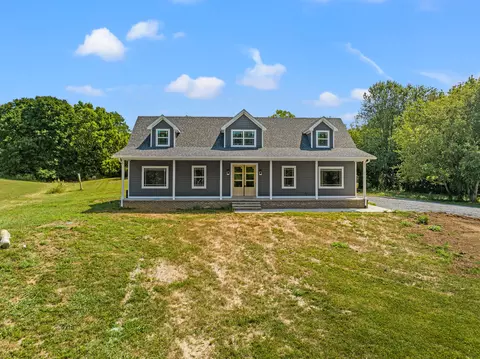 32 Mccoy Dr, Hustonville, KY 40437