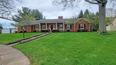 739 Cottage Grove Ln, Lexington, KY 40502