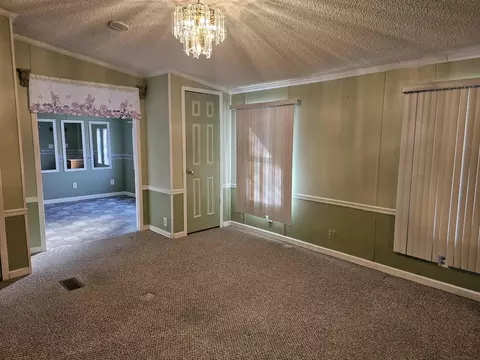 Living - 600 Frankfort School Rd, Corbin, KY 40701 photo 6 of 6