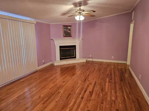 Living - 600 Frankfort School Rd, Corbin, KY 40701 photo 5 of 6