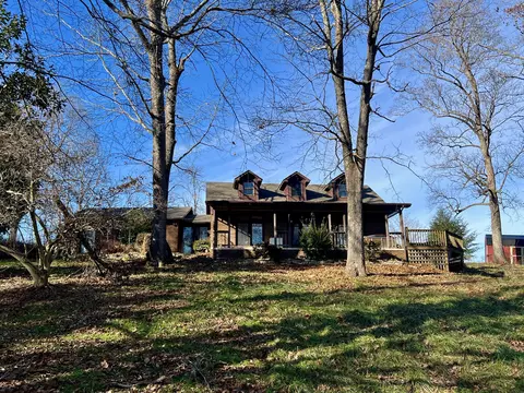 207 Overlake Rd, Mount Vernon, KY 40456
