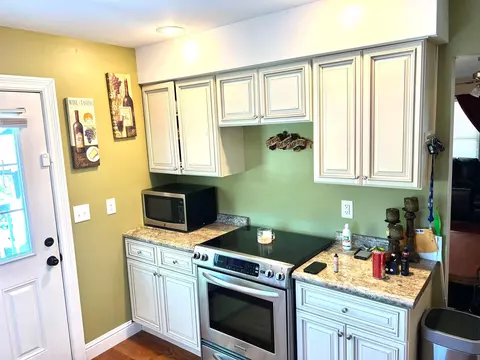 Kitchen - 46 Old Flat Lick Rd, Flat Lick, KY 40935 photo 1 of 1