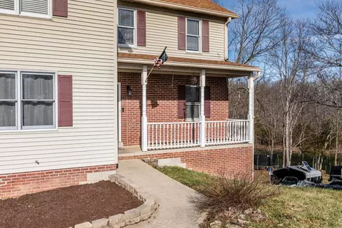 Exterior - 125 Harborside Ct, Georgetown, KY 40324 photo 5 of 20