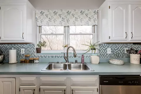 Kitchen - 125 Harborside Ct, Georgetown, KY 40324 photo 5 of 5