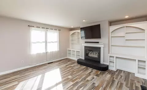 Living - 125 Harborside Ct, Georgetown, KY 40324 photo 1 of 9