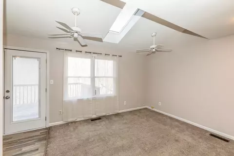 Living - 125 Harborside Ct, Georgetown, KY 40324 photo 8 of 9