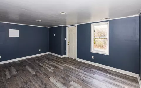 Living - 125 Harborside Ct, Georgetown, KY 40324 photo 9 of 9
