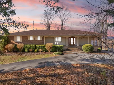 395 Mountain View Rd, Williamsburg, KY 40769