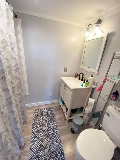 Bath - 211 W Hinkle St, Corbin, KY 40701 photo 1 of 1