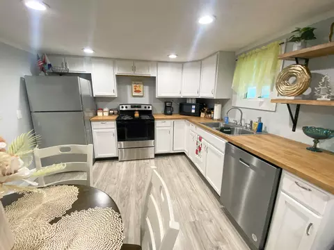 Kitchen - 211 W Hinkle St, Corbin, KY 40701 photo 2 of 2