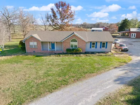 4150 Striped Bridge Rd, Hopkinsville, KY 42240