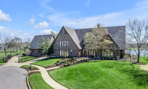 3665 Eleuthera Ct, Lexington, KY 40509