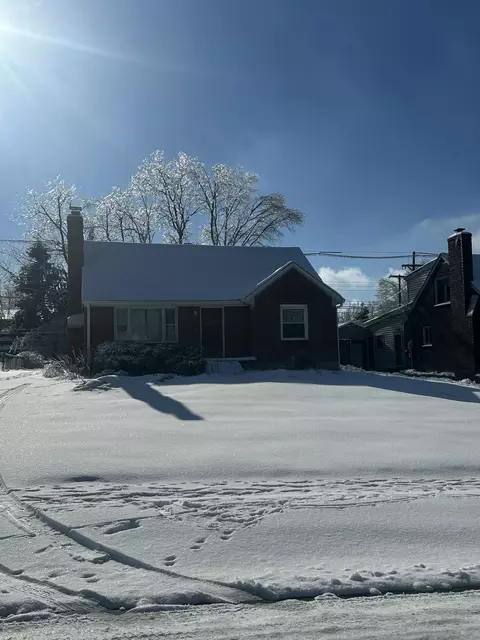 310 E Lowry Ln, Lexington, KY 40503