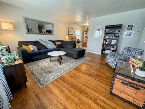 1044 Pine Bloom Dr, Lexington, KY 40504
