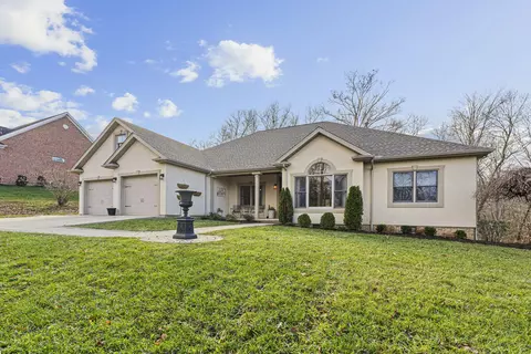 4077 Camisa Ct, Ashland, KY 41102