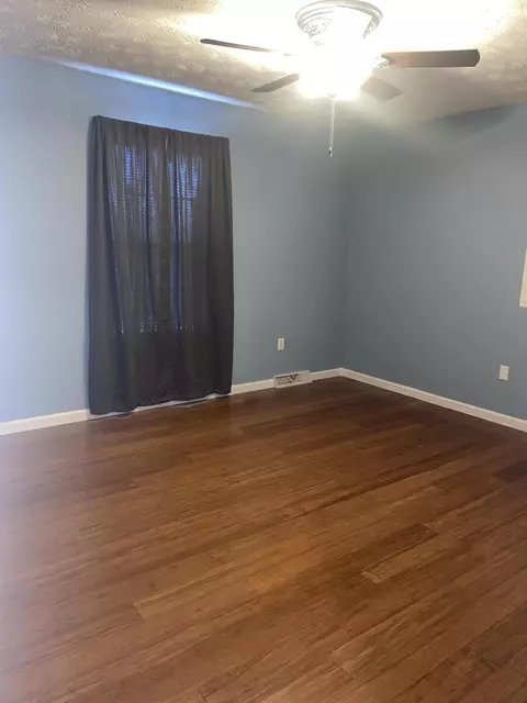 Bedroom - 1012 E Irvine St, Richmond, KY 40475 photo 3 of 3