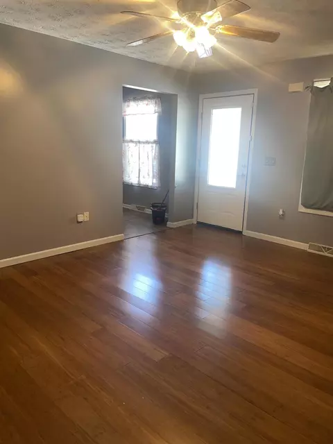 Living - 1012 E Irvine St, Richmond, KY 40475 photo 2 of 2