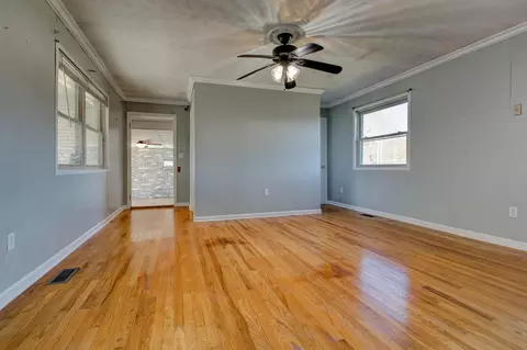 Living - 770 Pompeii Rd, Clay City, KY 40312 photo 6 of 6