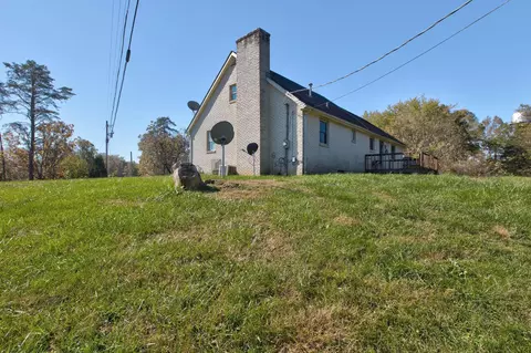 Exterior - 770 Pompeii Rd, Clay City, KY 40312 photo 9 of 14