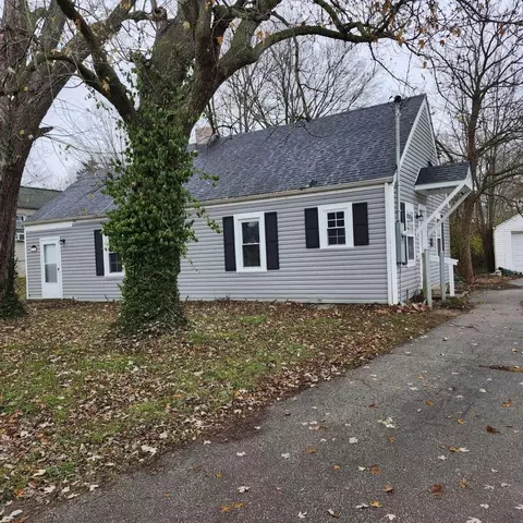 215 Lyons Dr, Frankfort, KY 40601