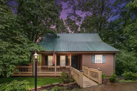 55 W Majestic Dr, Burnside, KY 42519