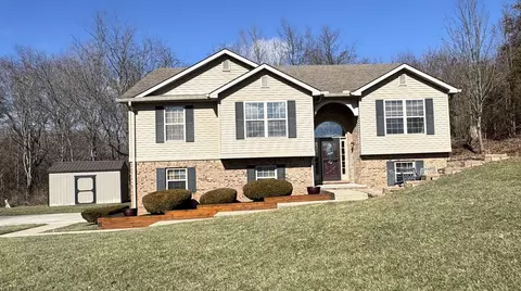 178 Lee Paige Ct, Berea, KY 40403