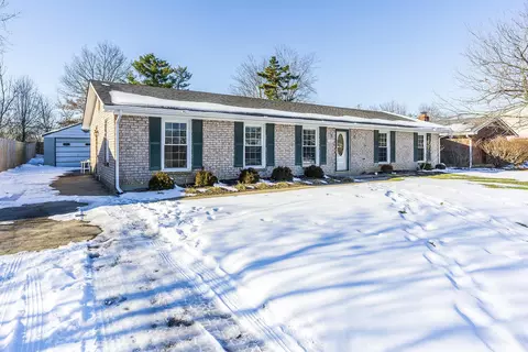 3245 Shoal Lake Dr, Lexington, KY 40515