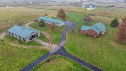 3204 Georgetown Rd, Paris, KY 40361