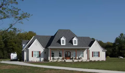 140 Maple Lawn Cir, Nicholasville, KY 40356