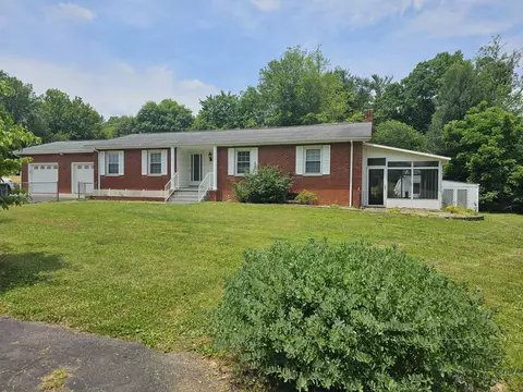 105 Ellen Ln, Corbin, KY 40701
