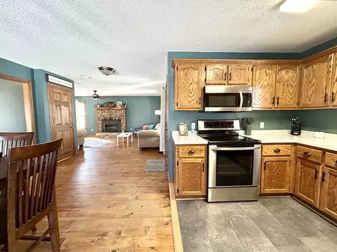 Kitchen - 79 Tranquility Pl, Burnside, KY 42519 photo 4 of 5