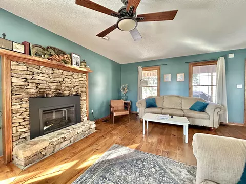 Living - 79 Tranquility Pl, Burnside, KY 42519 photo 6 of 13