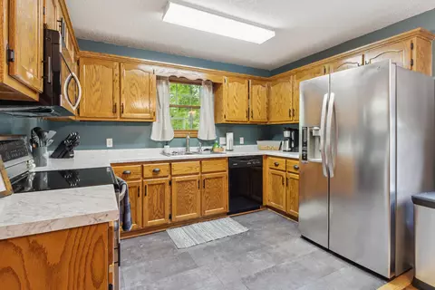Kitchen - 79 Tranquility Pl, Burnside, KY 42519 photo 1 of 5
