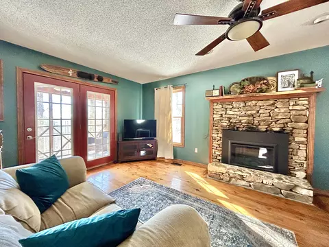 Living - 79 Tranquility Pl, Burnside, KY 42519 photo 5 of 13