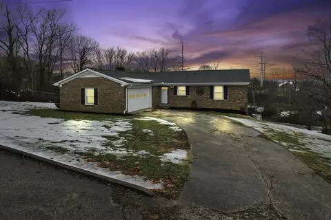 112 Armitage Dr, Richmond, KY 40475