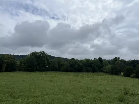 9999 Copper Creek Rd, Berea, KY 40403