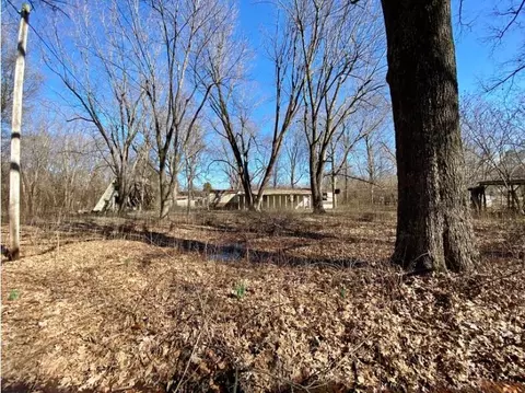 50 Woodward St, Hickory, KY 42051